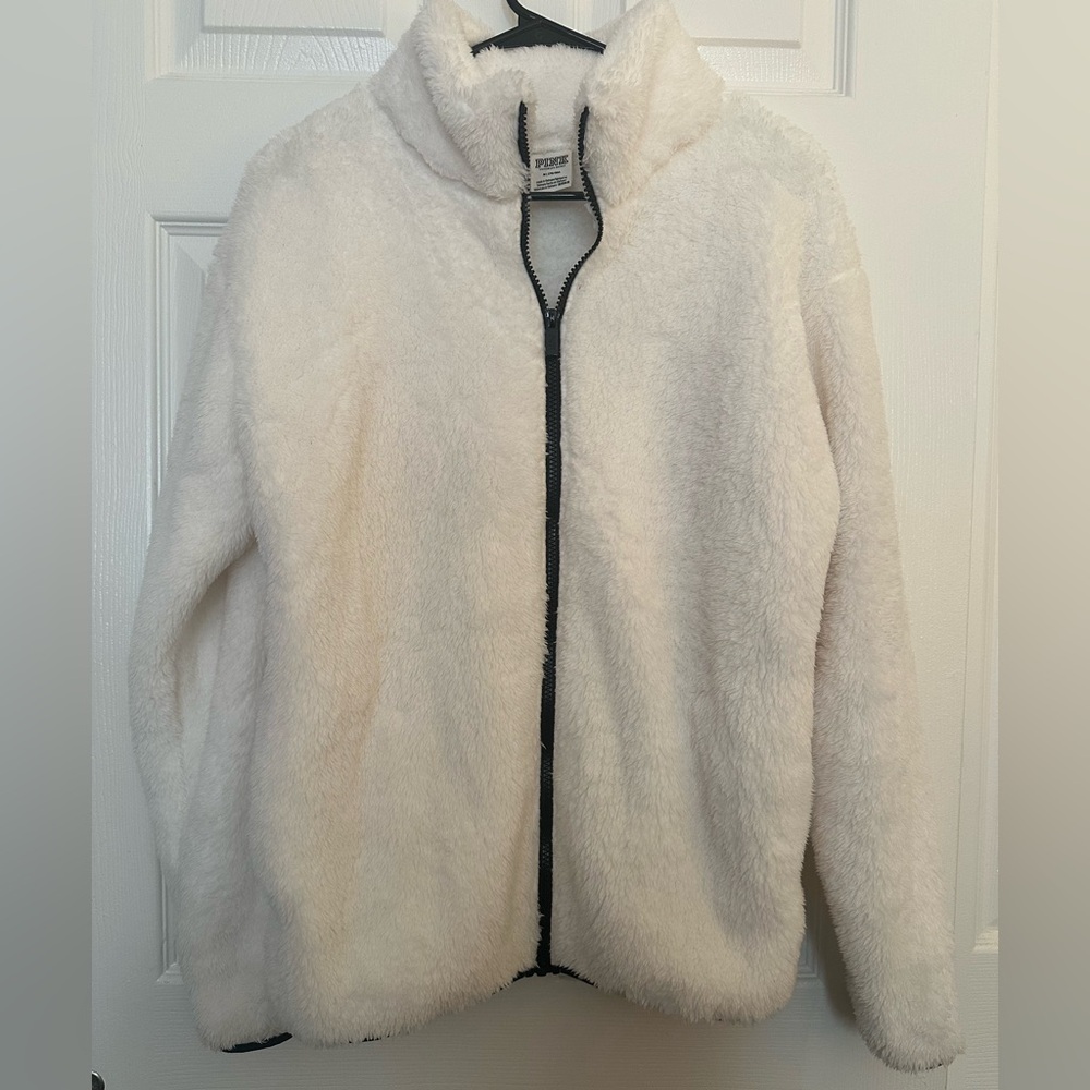PINK Victoria's Secret White Fleece
